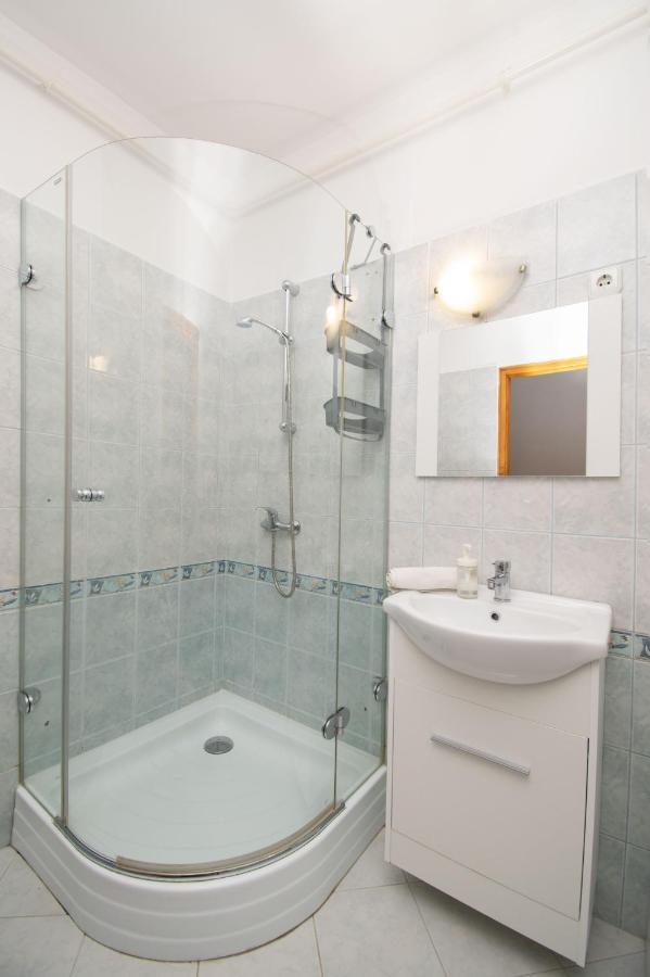 Lux Apartmanok Hajduszoboszlo Exterior foto